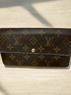 🔥VINTAGE Louis Vuitton Monogram Wallet🔥